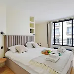 Cmg Universite - Pont De L\'Alma