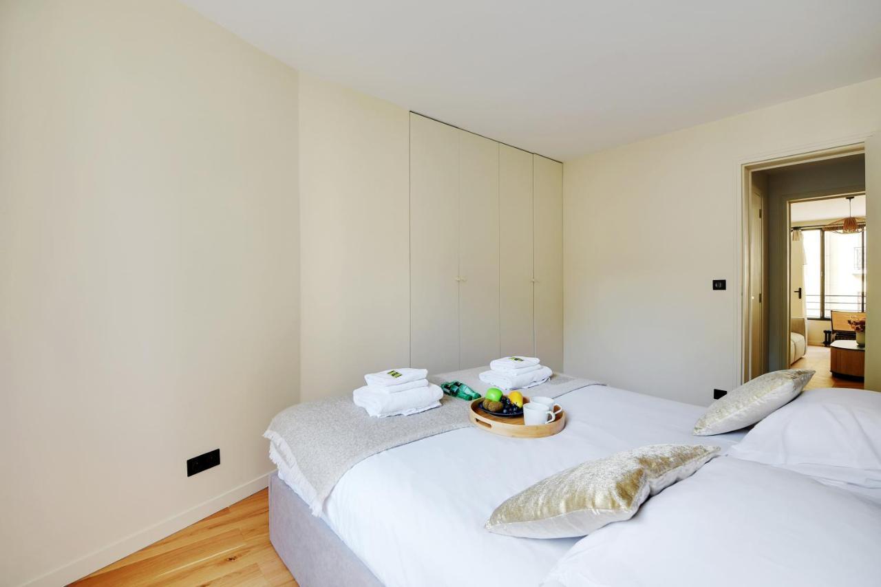 Cmg Universite - Pont De L'alma *